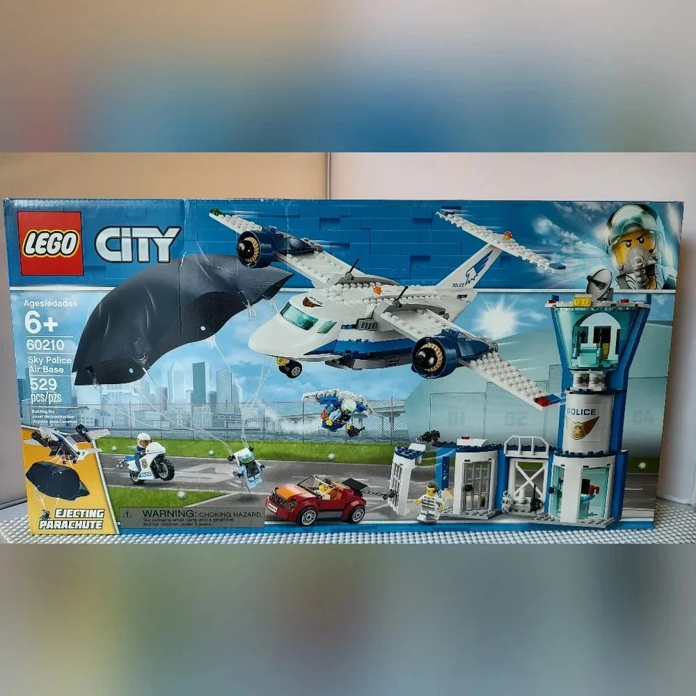 Lego City 60210 Sky Police Air Base NWT Building Toy Set - Picture 2 of 5